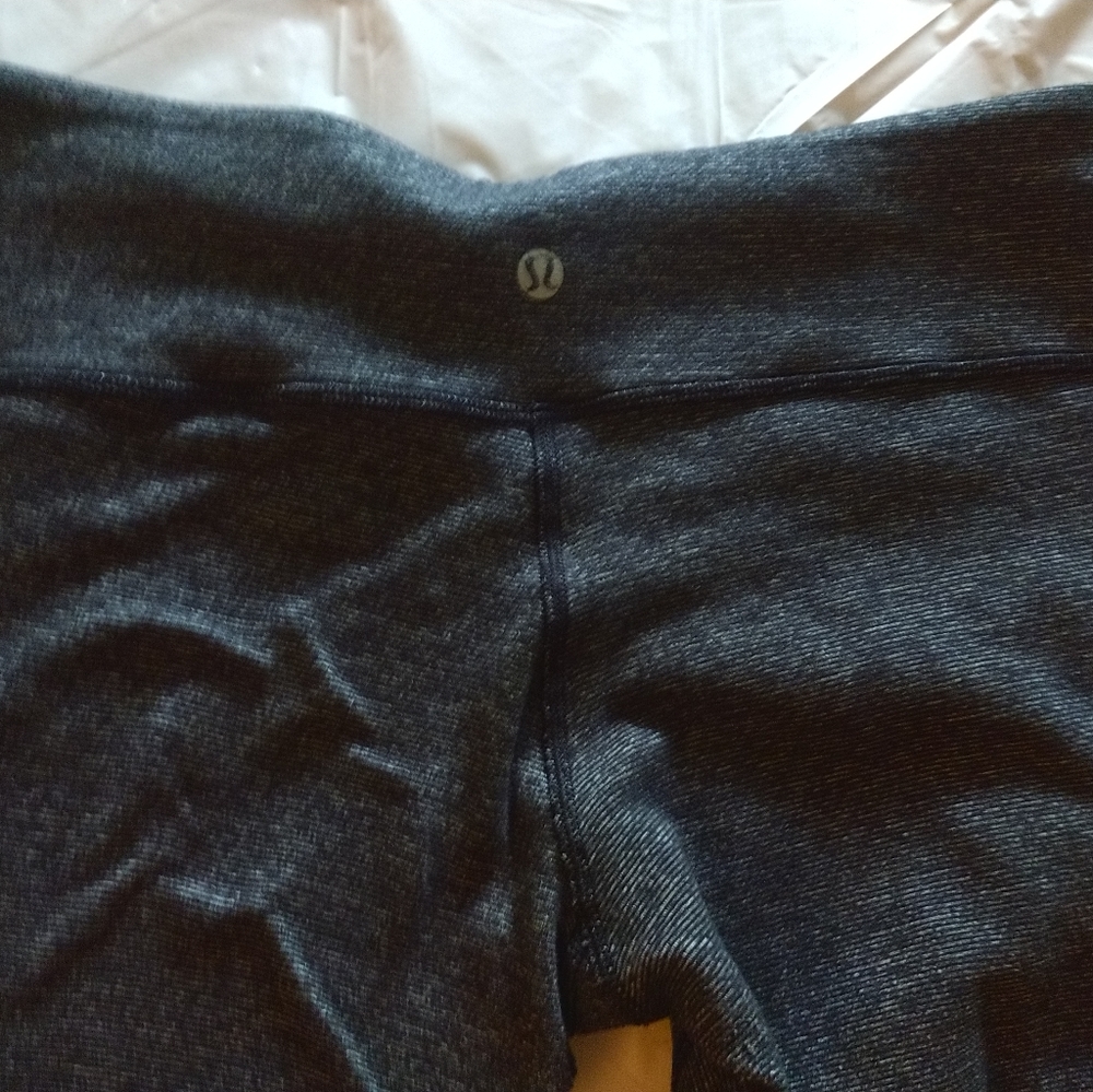 Reversible cropped Lululemon leggings